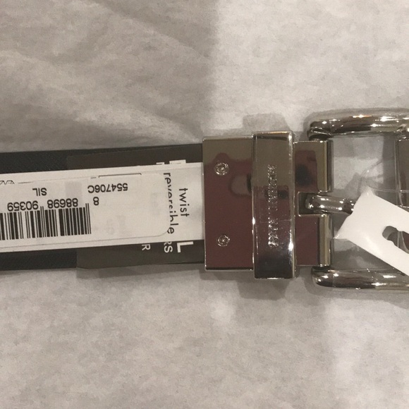 Michael Kors Reversible Leather Belt - Picture 3 of 5